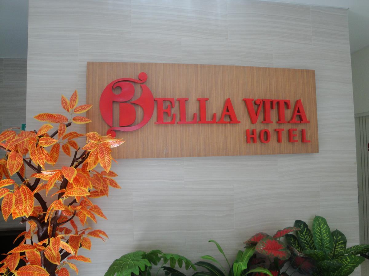 Bella Vita Hotel クパン エクステリア 写真