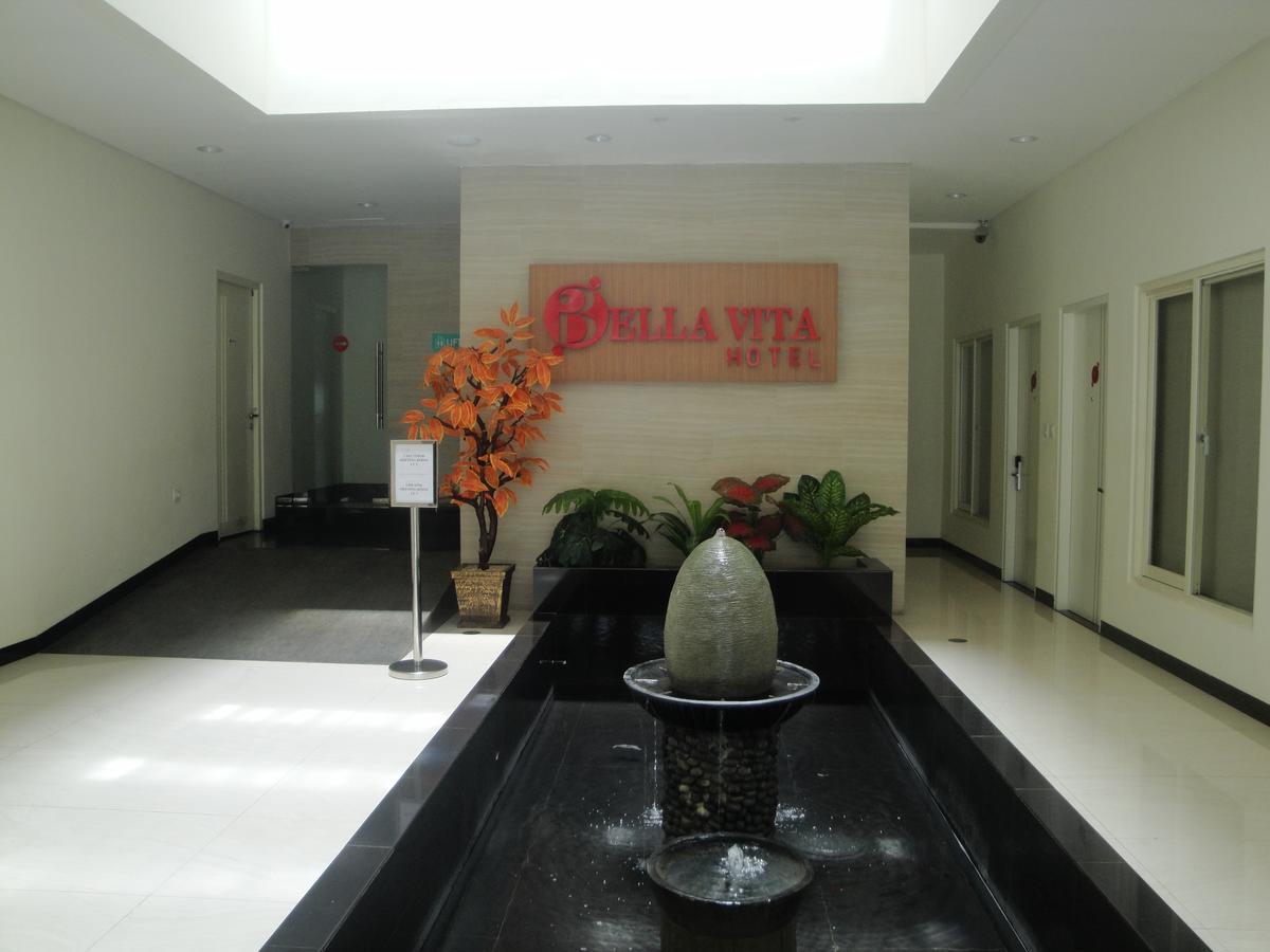 Bella Vita Hotel クパン エクステリア 写真