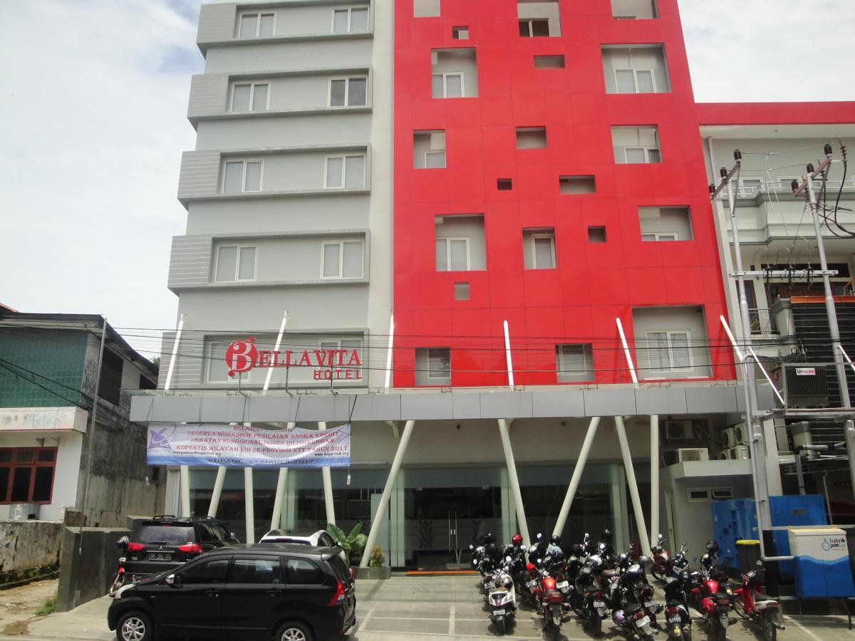 Bella Vita Hotel クパン エクステリア 写真